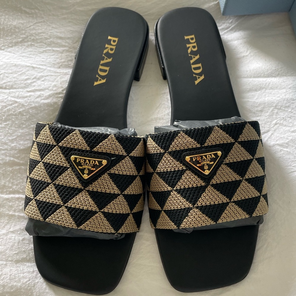 PRADA Embroidered fabric slides - size 8.5

**Authentic*** only wore ONCE